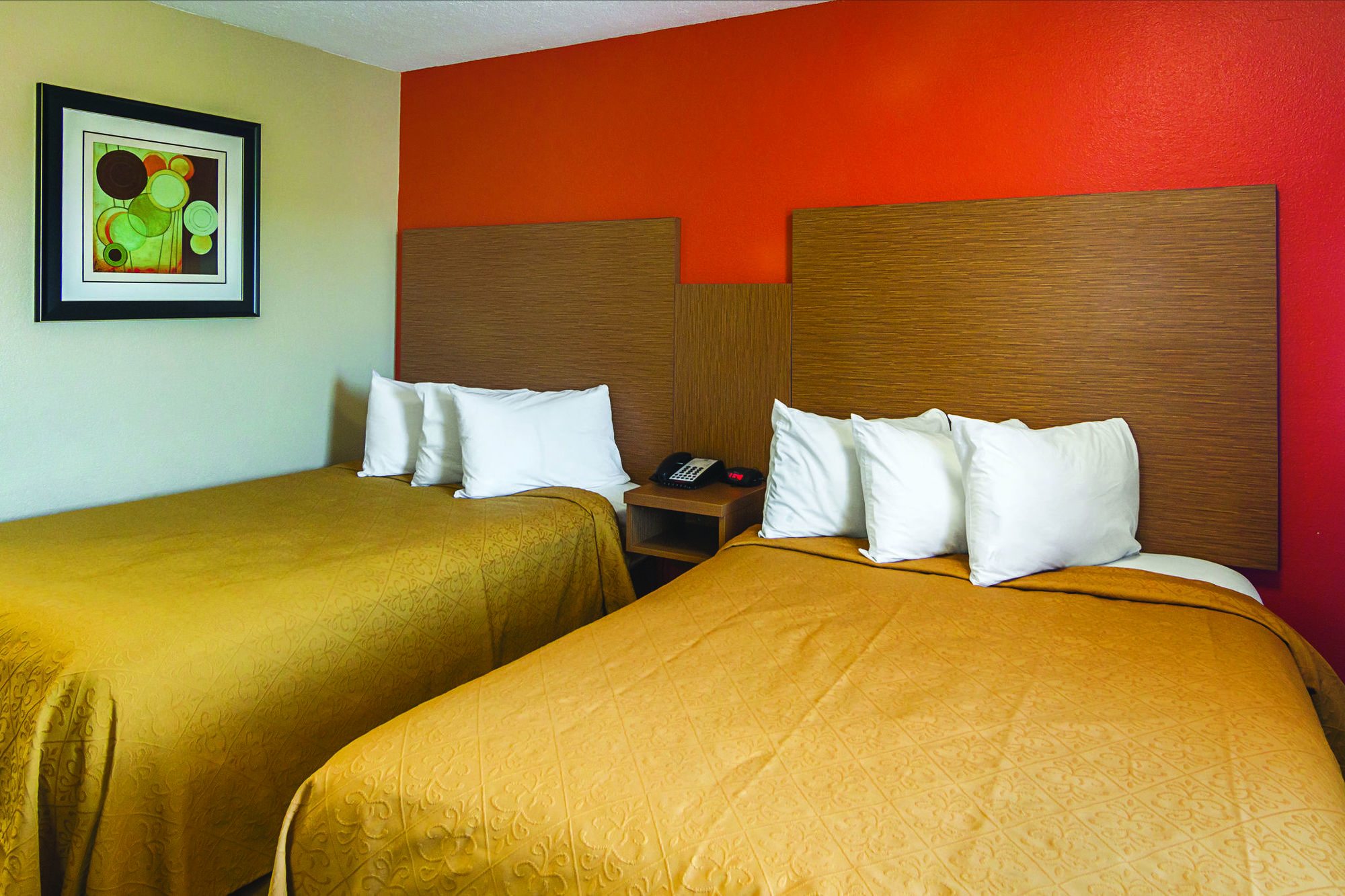 Days Inn & Suites By Wyndham Arlington Near Six Flags Стая снимка