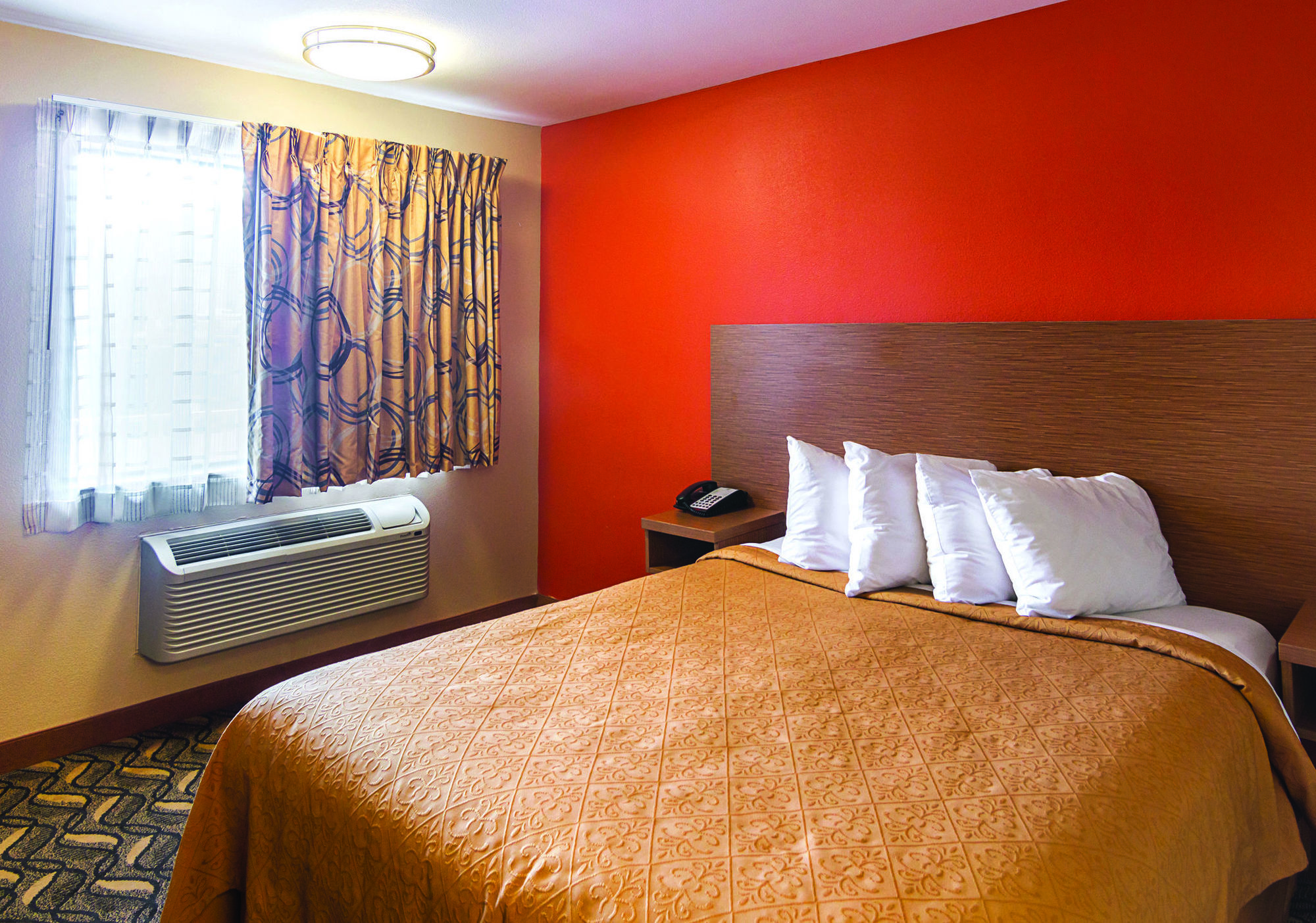 Days Inn & Suites By Wyndham Arlington Near Six Flags Стая снимка